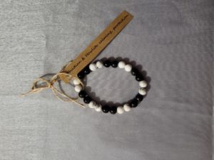 handmade bracelet - obsidian and howlite for calming and protection